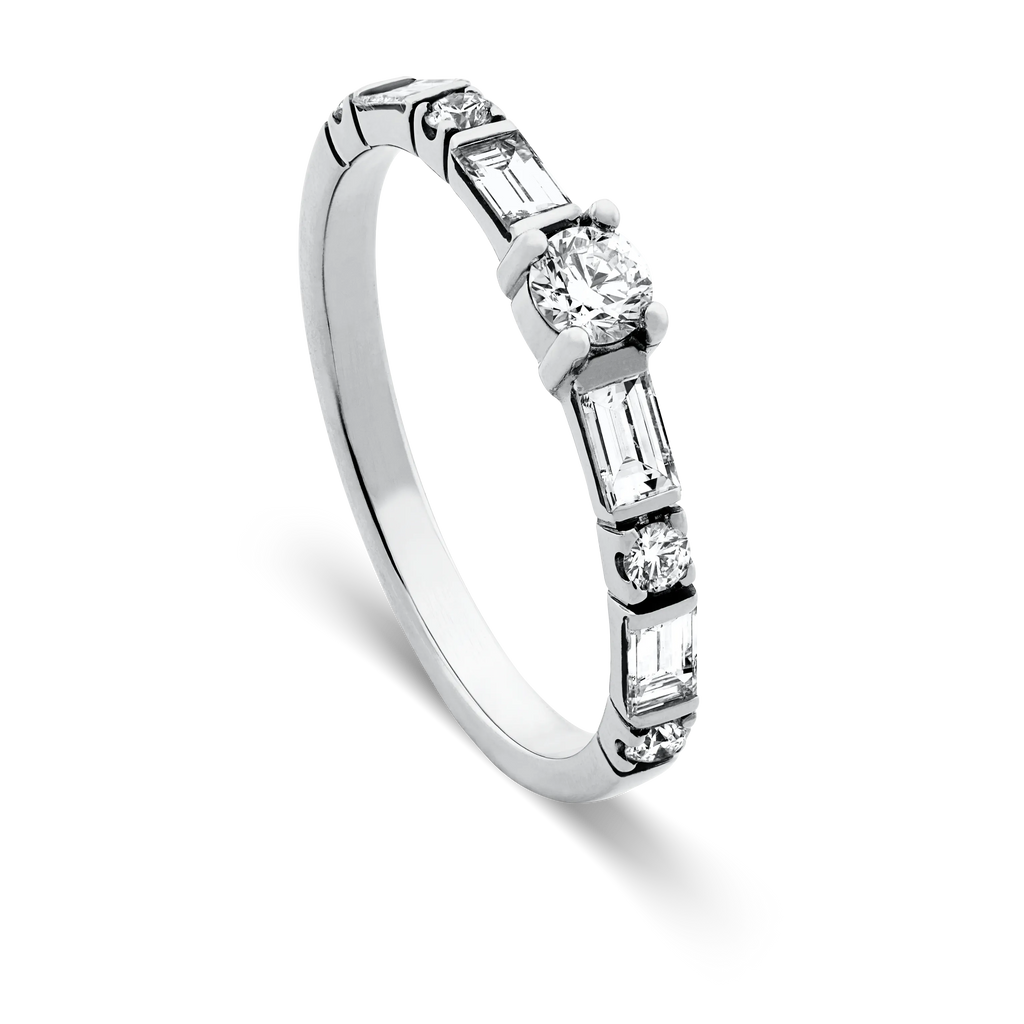 Diamond ring R.1