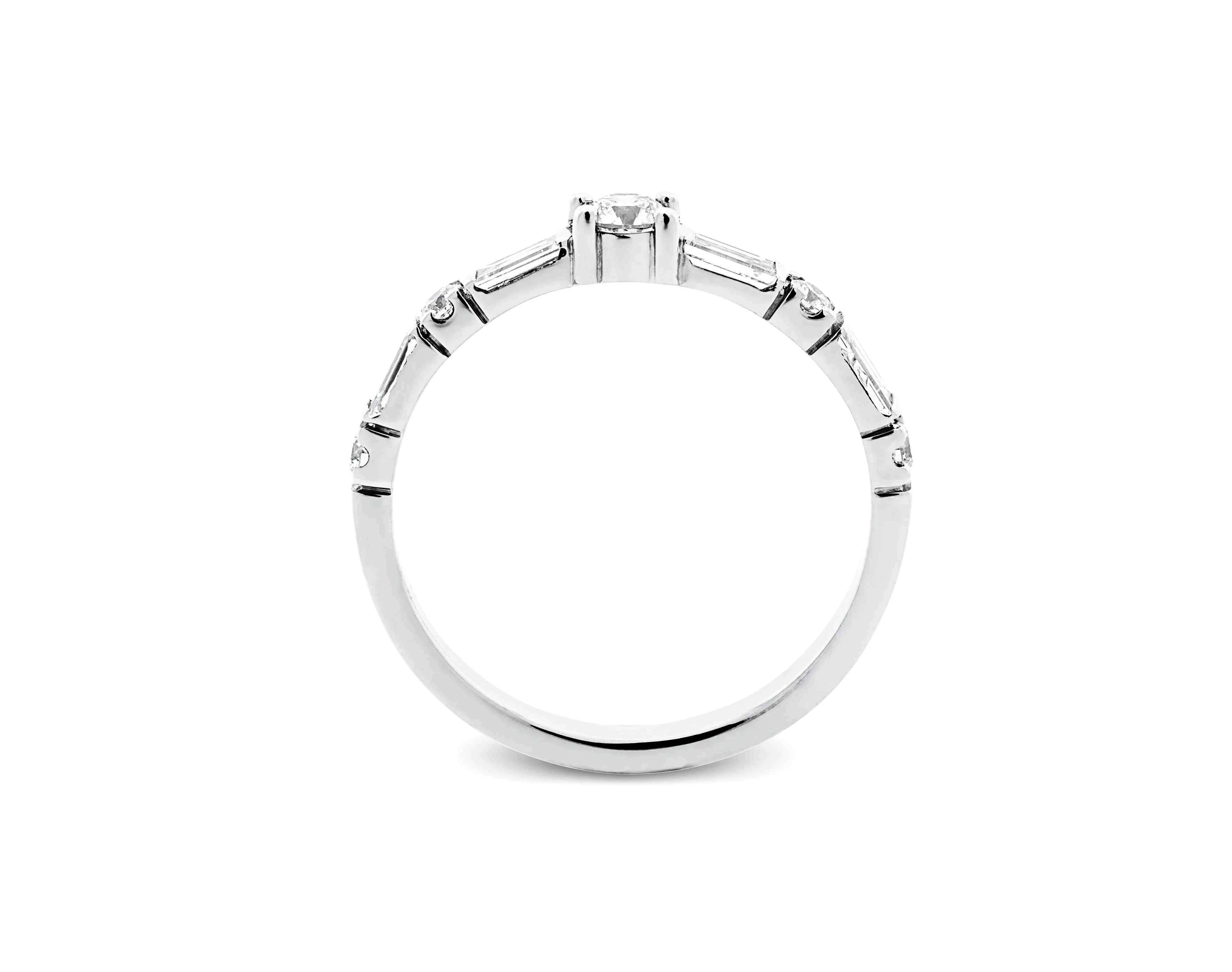 Diamond ring R.1