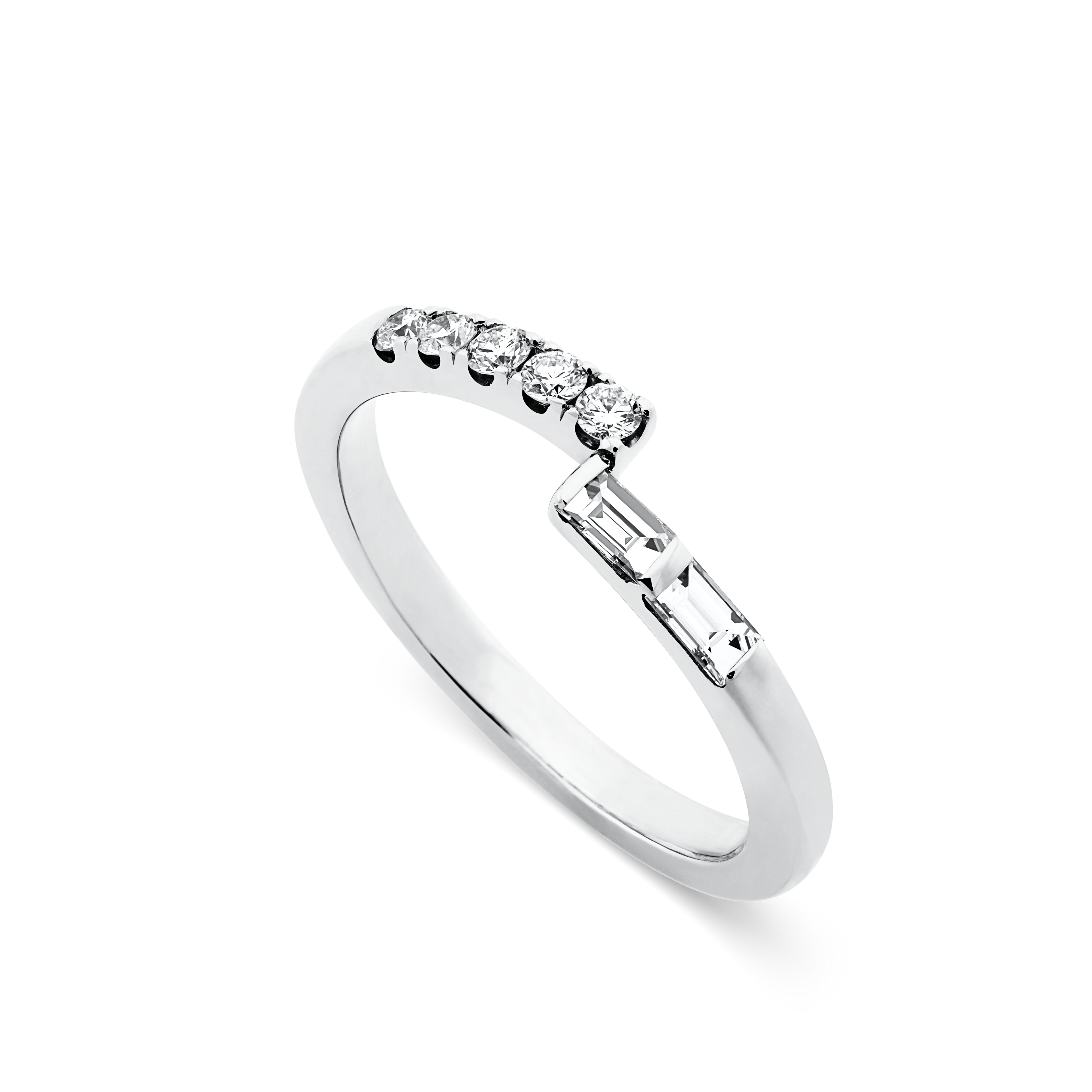 Diamond ring R.2